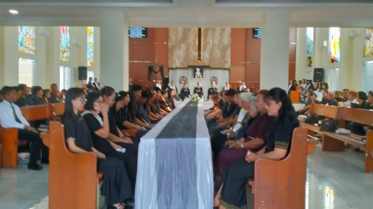 Perayaan Jumat Agung Jemaat GMIM Yerusalem Kalawat Berlangsung Khidmat