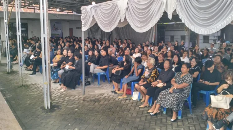 Perayaan Jumat Agung Jemaat GMIM Yerusalem Kalawat Berlangsung Khidmat