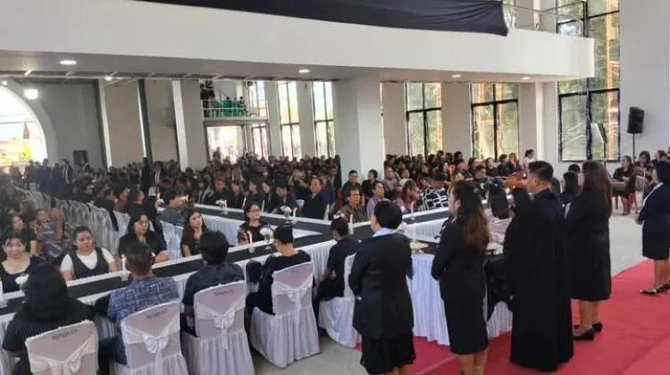 Moment Jumat Agung di GMIM Paulus TWM Manado