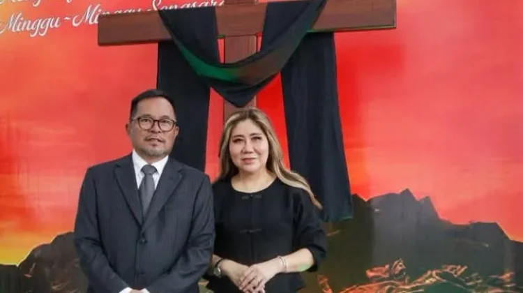 Moment Perjamuan Kudus di GMIM El Manibang Malalayang