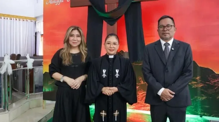 Moment Perjamuan Kudus di GMIM El Manibang Malalayang