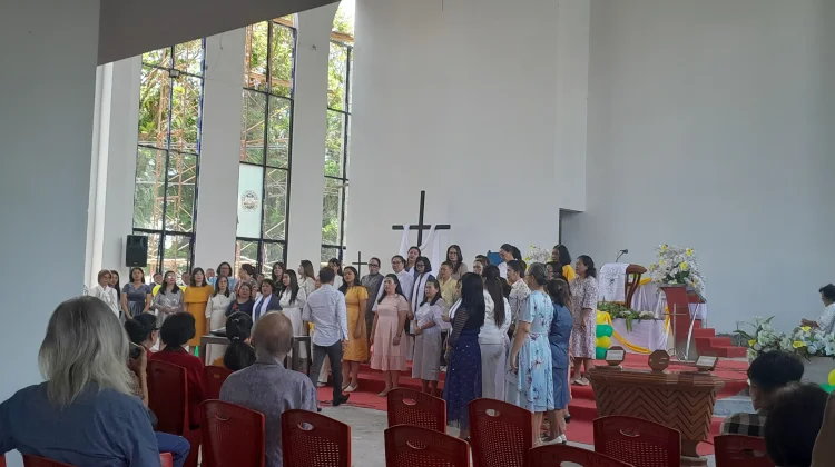 Moment Penyerahan Puasa Diakonal pada Ibadah Paskah