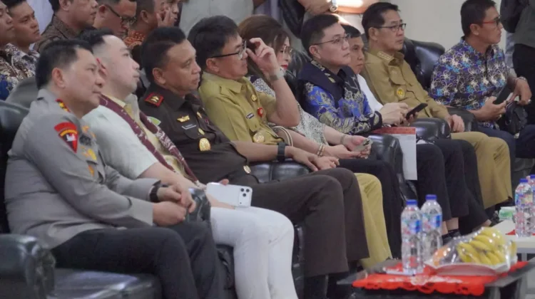 Moment Pelantikan Ketua Alumni FEB