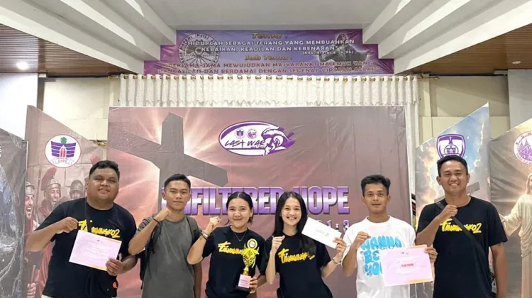 Juara 3 Pawai Alegori Paskah, Pemuda GMIM Petra Poopoh Tampil Kreatif