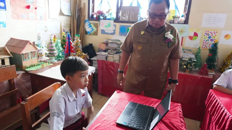 Pastikan Berjalan Lancar, Bupati Minahasa Tinjau TKA SD di Tondano