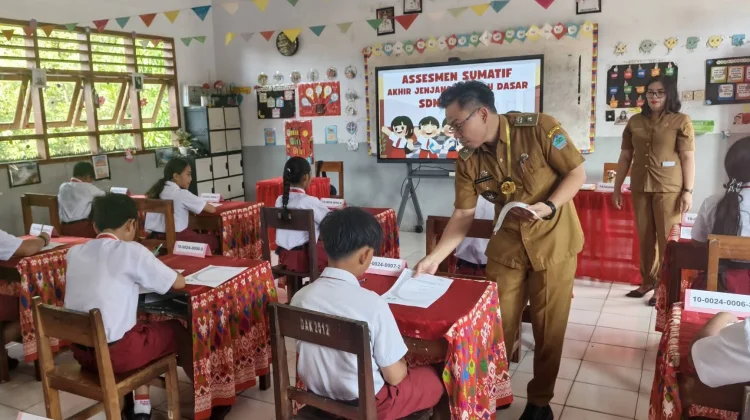 Pemdes Treman Kawal Pelaksanaan Asesmen Sumatif Akhir Jenjang SD