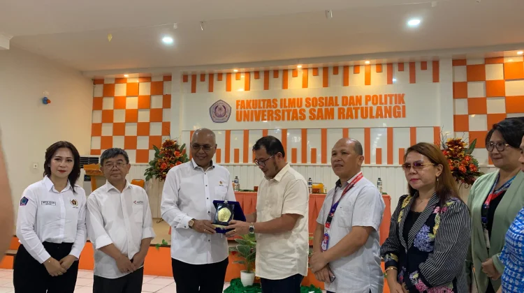 FISIP Unsrat Hadirkan Ketua PWI Pusat dalam Kuliah Umum