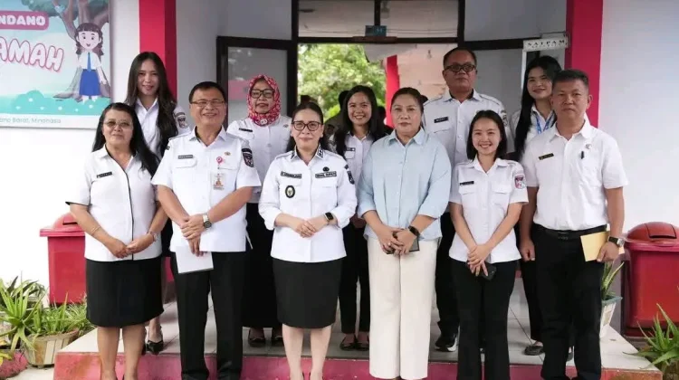 Wabup Vanda Sarundajang di Giat SMPN 4 Tondano