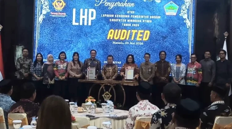 Penyerahan Penghargaan Opini WTP Dari BPK Perwakilan Sulut