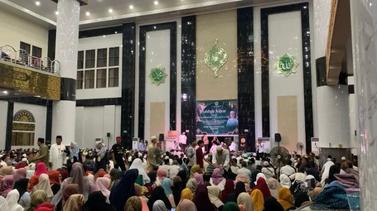Tabligh akbar bersama Ustaz Das'ad Latif di Masjid Raya Ahmad Yani, Manado