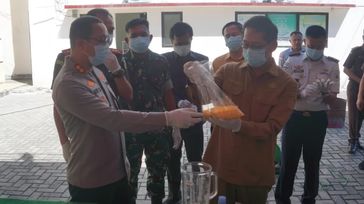 Moment Pemusnahan Barang Bukti di Bitung