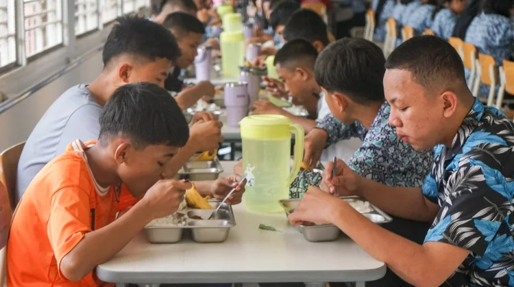 Pendidikan Karakter dari Kebiasaan di Meja Makan