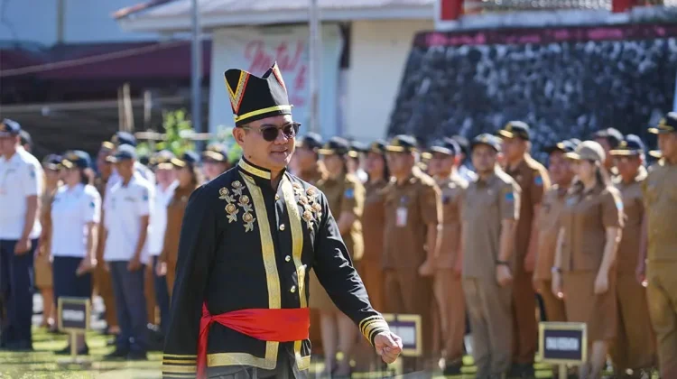 Pemkab Minut Gelar Upacara Harganas, Pejabat Gunakan Pakaian Tradisonal Minahasa