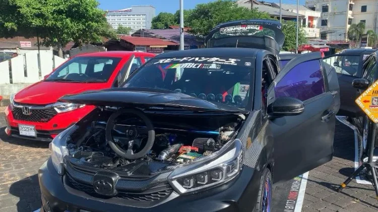 Pesona Modifikasi Mobil di Kawanua Auto Contest Season 3