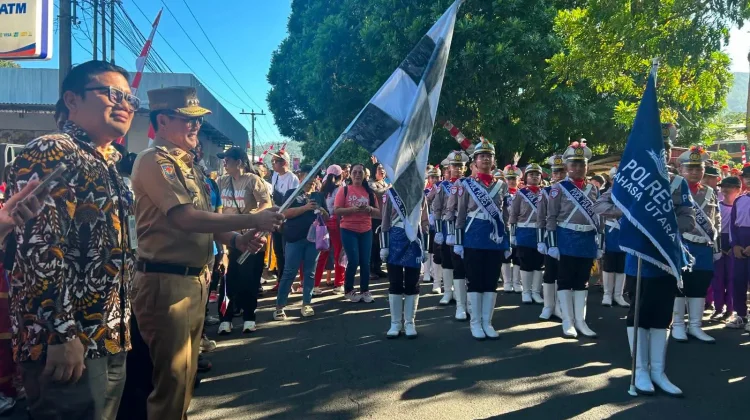Digagas Pemkab Minut, Ribuan Peserta Padati Parade dan Gerak Jalan