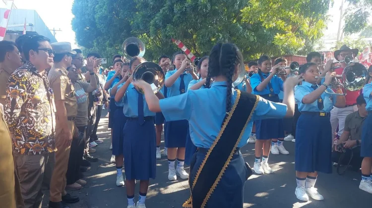 Digagas Pemkab Minut, Ribuan Peserta Padati Parade dan Gerak Jalan