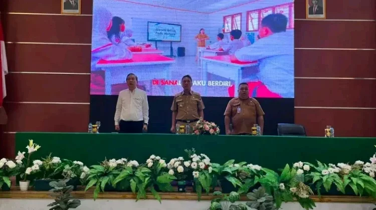 Peningkatan Kapasitas Kepsek dan Operator Sekolah di Minsel