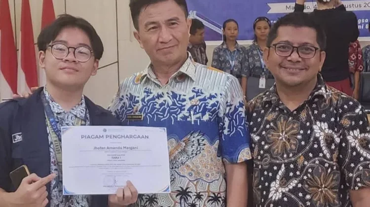 Moment SMAN 7 Manado Juara Umum FLS3N Sulut 2026