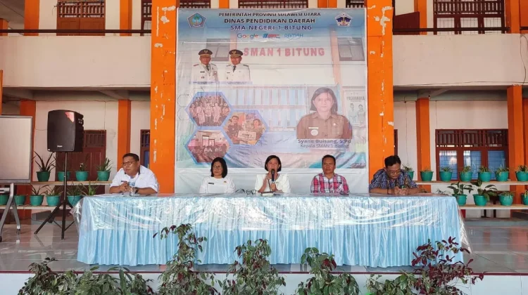 Moment Diskusi Orang Tua Siswa dan Guru di SMAN 1 Bitung