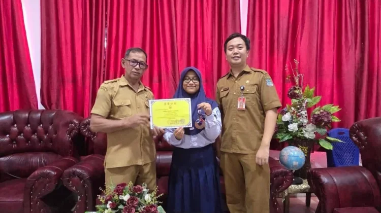Prestasi Mendunia SMPN 1 Manado di Kompetisi Matematika