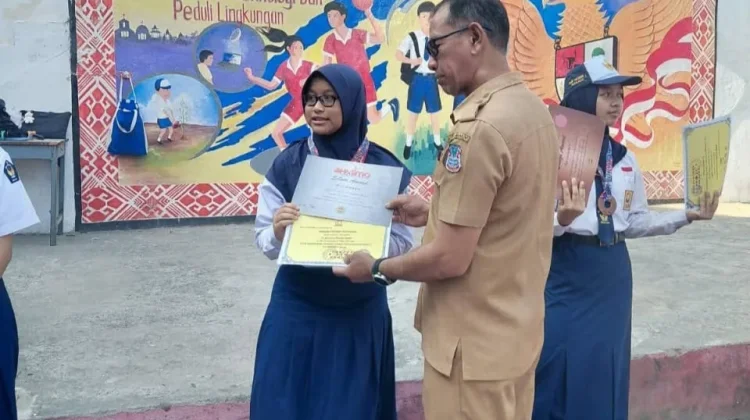 Prestasi Mendunia SMPN 1 Manado di Kompetisi Matematika