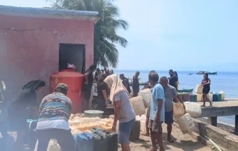 BWS Sulawesi I Salurkan 72 Ribu Liter Air Bersih ke Manado Tua