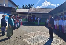 Gunakan Pakaian Tradisional, Kemenang Minut Gelar Upacara Hardiknas 2026