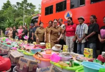 Bantuan Kepada 16 Keluarga yang terdampak Bencana di Desa Totolan