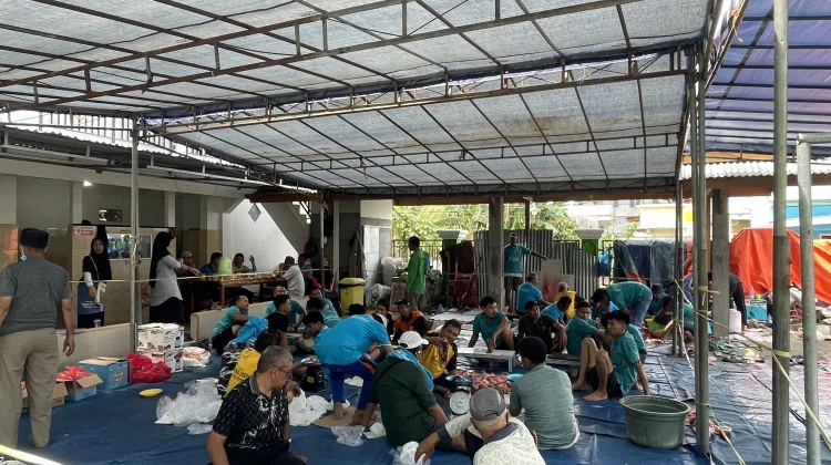 Kebersamaan Idul Adha Warnai Pemotongan Hewan Kurban di Masjid Nurul Fatah