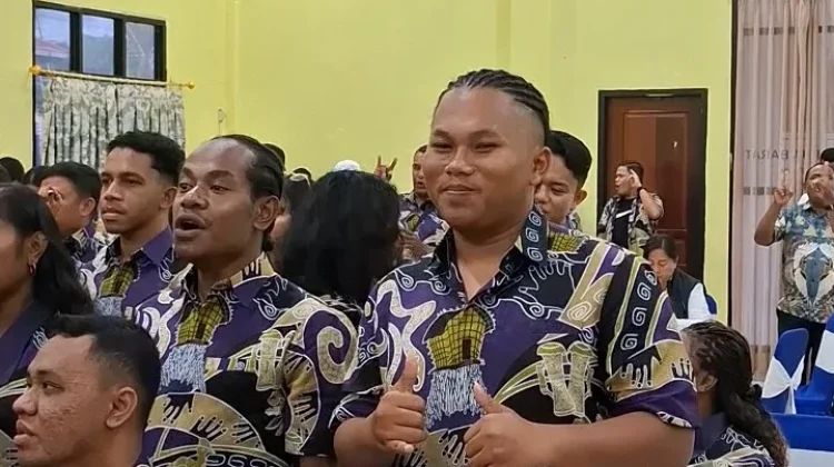 Gubernur Pabar Lepas Kontingen Pesparawi Nasional XIV