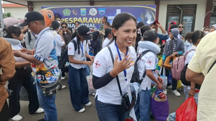 Gubernur Maluku Mengantar Langsung Peserta Kontingen Pesparawi Nasional
