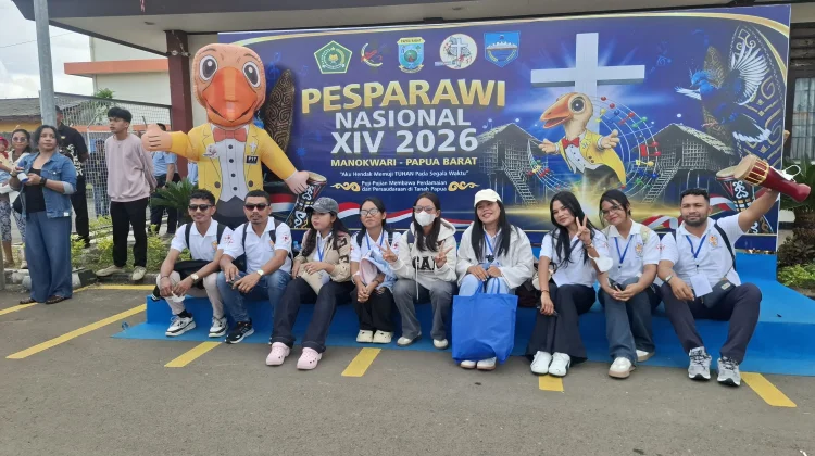 Gubernur Maluku Mengantar Langsung Peserta Kontingen Pesparawi Nasional