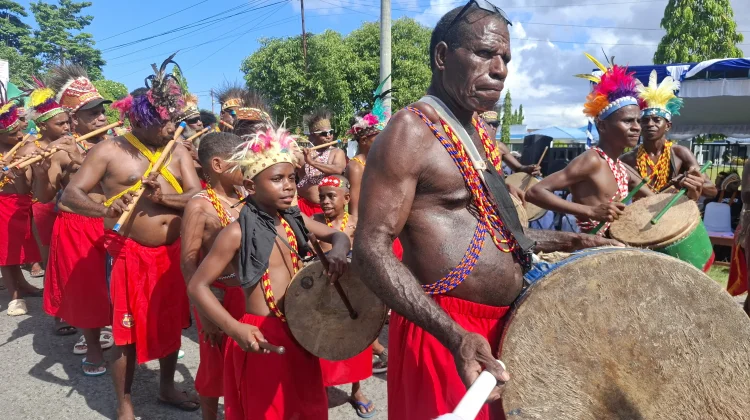 Karnaval Budaya Pesparawi Nasional Tampilkan Harmoni Papua Barat dan Nusantara