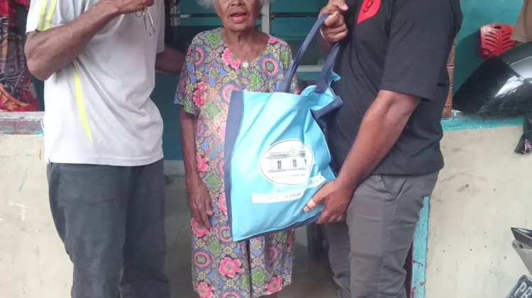 Bantuan Kemasyarakatan Wapres RI untuk Kampung Piala Dunia Fanimo