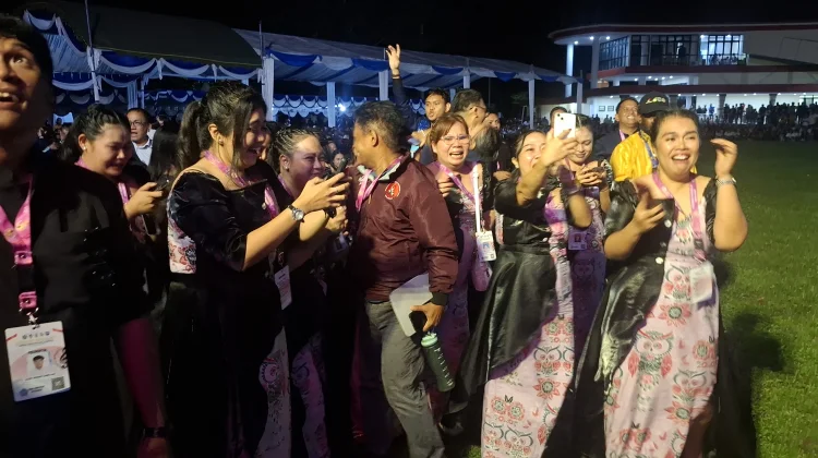 Menteri Agama RI Resmi Menutup Pesparawi Nasional XIV, Sulut jadi Juara Umumnya