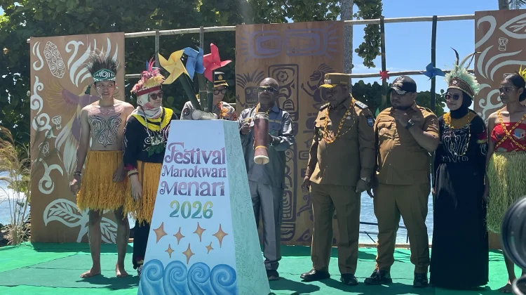 Seluruh Kampung di Manokwari Timur Meriahkan Festival Manokwari Menari 2026
