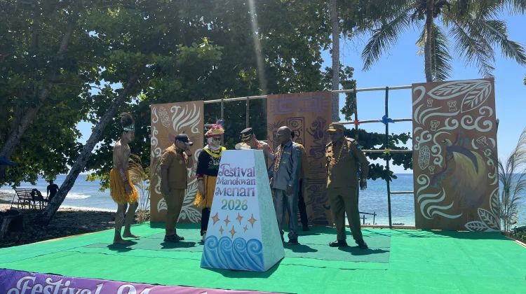 Seluruh Kampung di Manokwari Timur Meriahkan Festival Manokwari Menari 2026