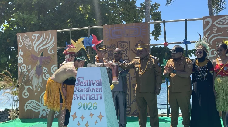 Seluruh Kampung di Manokwari Timur Meriahkan Festival Manokwari Menari 2026