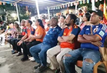Nonton Bareng Piala Dunia Pangdam XVIII Kasuari bersama Warga Fanimo