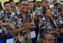 Gubernur Pabar Lepas Kontingen Pesparawi Nasional XIV