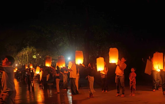 Amban Pantai Bersinar dalam Keindahan Lampion Symphony 2026