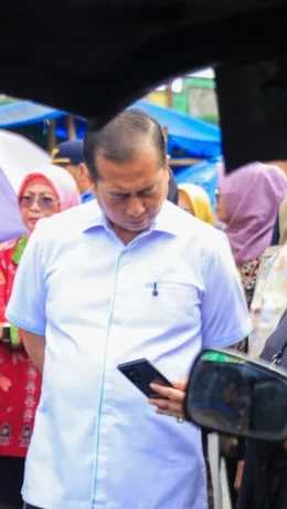 Blusukan di Pasar Gerung, Gubernur NTB Pastikan Harga Kebutuhan Pokok Terjangkau