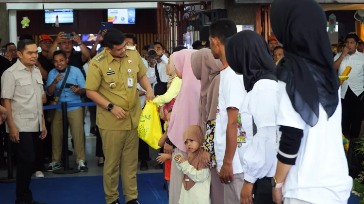 Pelepasan Mudik Gratis Sumatera Utara di Stasiun Kereta Api Medan