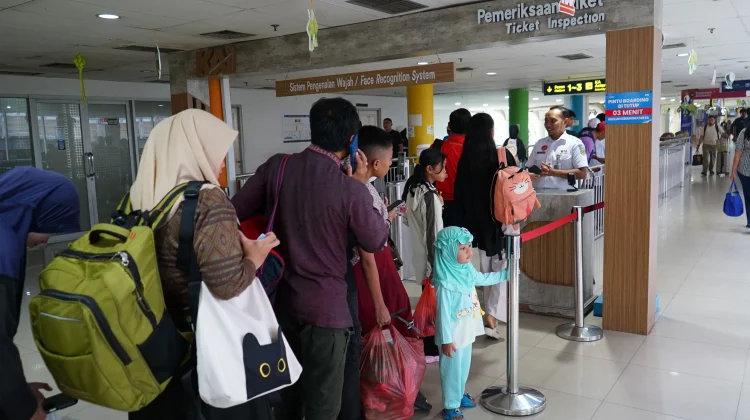 Pelepasan Mudik Gratis Sumatera Utara di Stasiun Kereta Api Medan