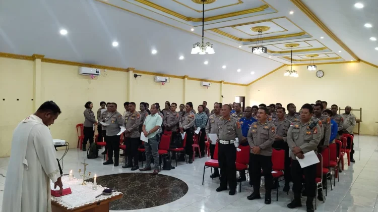 Personil Polres Ikuti Peresmian Gereja via Zoom