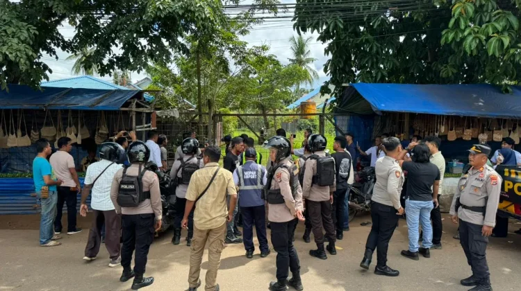 Polres Amankan Pembukaan Palang Rumah Negara
