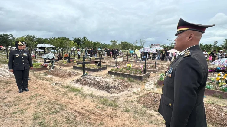 Polres Merauke Beri Penghormatan Terakhir untuk Purnawirawan