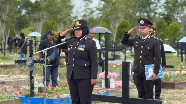 Polres Merauke Beri Penghormatan Terakhir untuk Purnawirawan