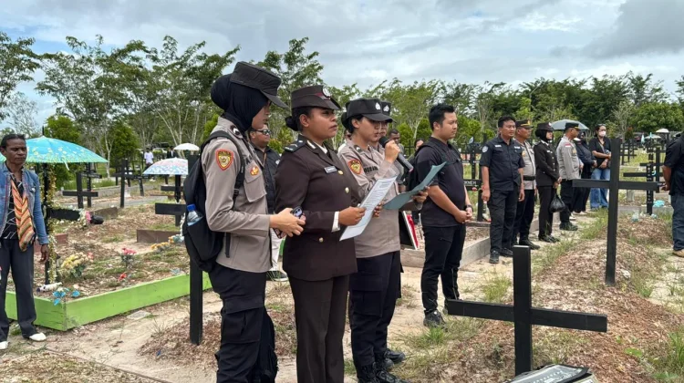 Polres Merauke Beri Penghormatan Terakhir untuk Purnawirawan