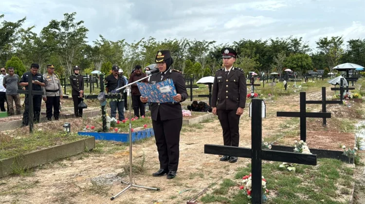 Polres Merauke Beri Penghormatan Terakhir untuk Purnawirawan